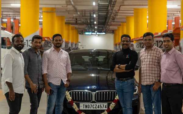 மாஸான BMW கார்! இன்ப அதிர்ச்சி தந்த சென்னை ஐடி நிறுவனம்! மகிழ்ச்சியின் உச்சத்திற்கே சென்ற ஊழியர்கள்