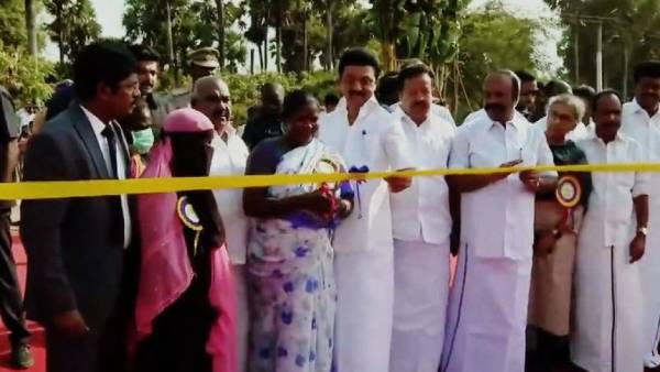 நீங்க வாங்க.. சட்டென அழைத்த முதல்வர்.. வியந்து பார்த்த பட்டியல் இன பெண்! விழுப்புரத்தில் நெகிழ்ச்சி!