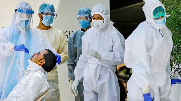 கொரோனா 4வது அலை சாத்தியமா? 35 % திடீரென அதிகரித்த வாராந்திர கேஸ்கள்! நிபுணர்கள் தந்த முக்கிய அப்டேட்