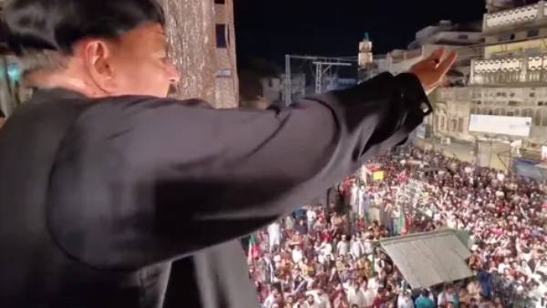 “Sembuh!”  Logo yang tiba-tiba muncul di Pakistan!  Orang-orang berkumpul secara keseluruhan.. apa yang terjadi |  Slogan “Chowkidar chor hai” diangkat pada rapat umum di Pakistan setelah penggulingan Imran Khan “Sembuh!”  Logo yang tiba-tiba muncul di Pakistan!  Orang-orang berkumpul secara keseluruhan.. apa yang terjadi |  Slogan “Chowkidar chor hai” diangkat pada rapat umum di Pakistan setelah penggulingan Imran Khan