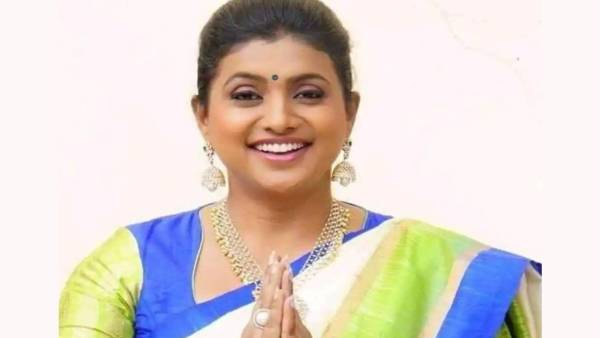 சேலையை செருகி