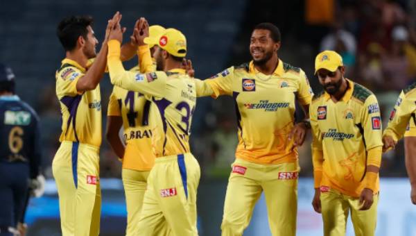 யார் கொடுத்த அட்வைஸ் அது? சிஎஸ்கே செய்த பெரிய தப்பு.. இப்போ பாருங்க விடாமல் துரத்துகிறது.. பரிதாபம்!