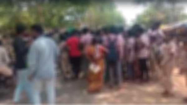 Caste based clash in Cuddalore government school - 8 students admitted in hospital Caste based clash in Cuddalore government school - 8 students admitted in hospital