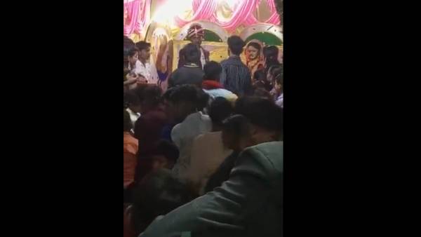 உறவினர்களுக்குள் அடிதடி