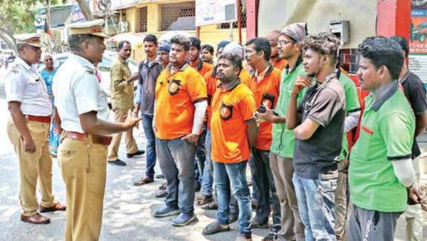 ஒரே நாளில் 978 டெலிவரி ஊழியர்கள் மீது வழக்குப்பதிவு.. எந்த நிறுவனத்தின் மீது அதிக கேஸ்கள் தெரியுமா