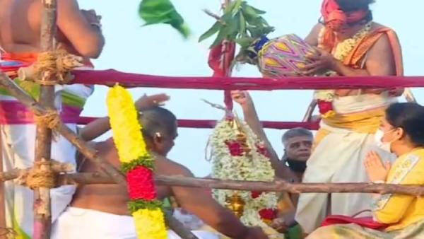 குன்றத்தூர் முருகன் கோவிலில் கும்பாபிஷேகம் - விண்ணை எட்டிய அரோகராக முழக்கம் 