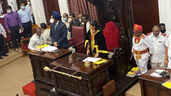 சென்னையில் பள்ளி மாணவர்களுக்கு காலை உணவு.. மாநகராட்சி பட்ஜெட்டில் அறிவிப்பு 