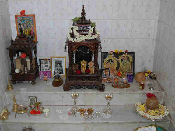 பூஜை அறை சுத்தம்