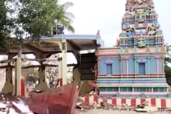 180 கோயில்கள் இடிப்பு
