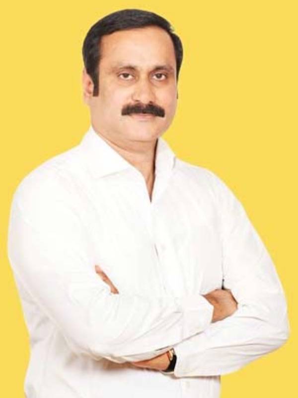 35 வயதில் மத்திய அமைச்சர்