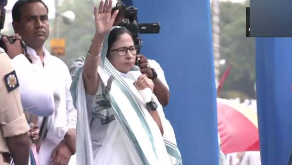 மம்தா பானர்ஜி பங்கேற்பு