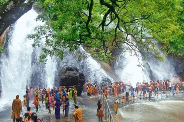 மருத்துவ குணம் கொண்ட அருவிகள்