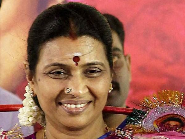 சாமி தரிசனம் செய்த துர்கா ஸ்டாலின்
