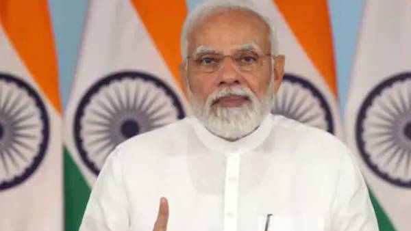 எதிர்க்கட்சியைச் சேர்ந்தவர்