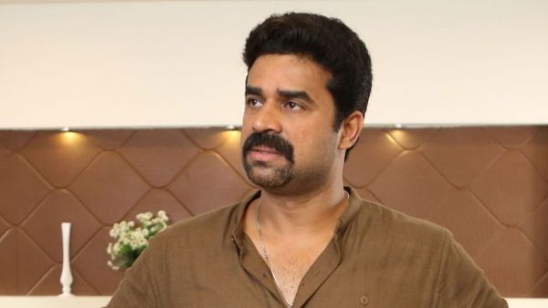 நடிகர் மீது புகார்