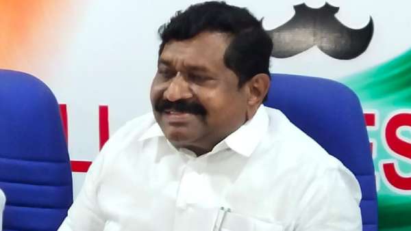 முன்னாள் அமைச்சர்கள்