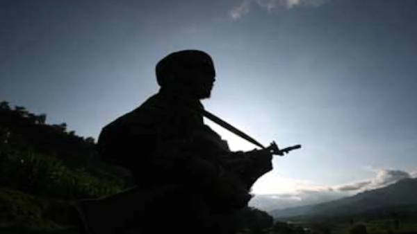  “ஹனிடிராப்!” இந்திய வீரரிடம் நெருக்கமாக பழகி.. ராணுவ தகவல்களை அபேஸ் செய்த பாக். உளவாளி.. என்னாச்சு