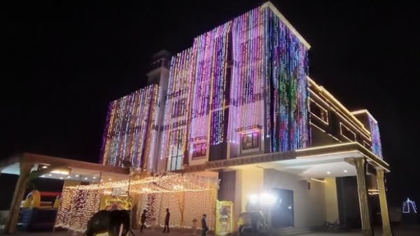ஜெயக்குமாரின் மகள் மண்டபம்
