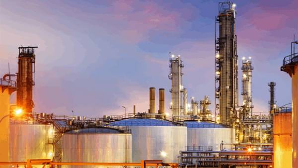 ரஷியாவிலிருந்து வந்த கப்பல்... 90 நாட்களுக்கு பின் இயங்கும் இலங்கை எண்ணெய் சுத்திகரிப்பு நிலையம் 