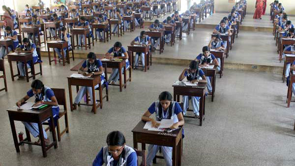 தேர்வு எழுதாத 44 ஆயிரம் மாணவர்கள்