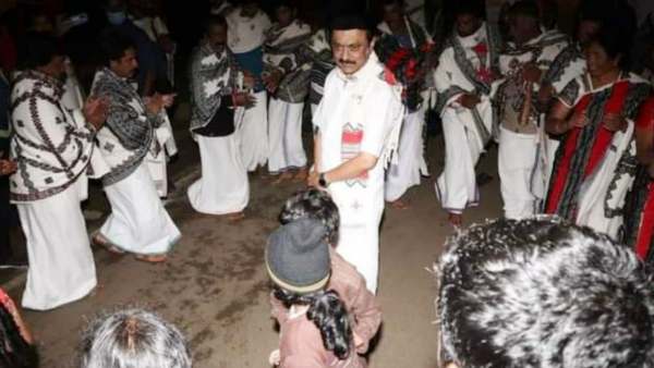 தொடர்பு கொள்ளலாம்