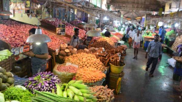 Tomato and vegetable price skyrockets as arrivals dip Tomato and vegetable price skyrockets as arrivals dip