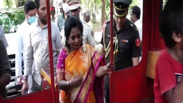 விமர்சனங்கள்