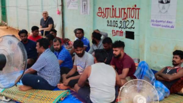 விடுதலைக்காக பட்டினிப் போராட்டம்- எங்களை கண்ணெடுத்து பாருங்க முதல்வரே-திருச்சி முகாம் ஈழத் தமிழர்கள்