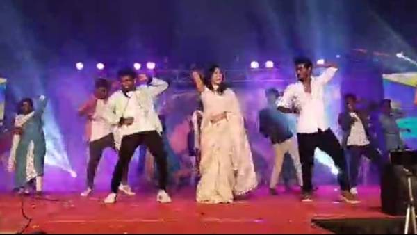 நடிகை ரம்யா பாண்டியன்