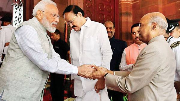 அப்போ வெங்கையா நாயுடு இல்லையா.. மூணு லட்டு தின்ன ஆசை.. குடியரசு தலைவர் தேர்தலை வைத்து பாஜக ஸ்கெட்ச் 