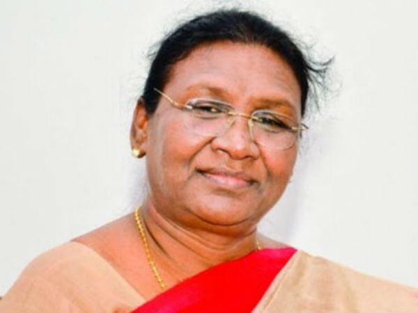 தலித்தை வைத்துக்கொண்டே