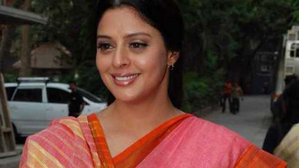 ரோஜா கூட அமைச்சராகிவிட்டார்.. ஆனால் 18 ஆண்டுகள் வீணாகிடுச்சே.. நக்மா வேதனை.. அடுத்த அதிரடி? 