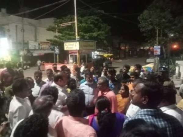 மக்கள் பாராட்டு