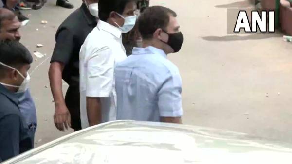 ராகுல் காந்தியிடம் இன்று விசாரணை- அமலாக்க பிரிவு அலுவலகம் முன்பு 144 தடை உத்தரவு! போலீஸ் குவிப்பு! 