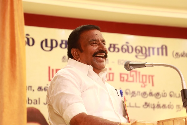 ஆங்கிலத்தில் பேச்சு