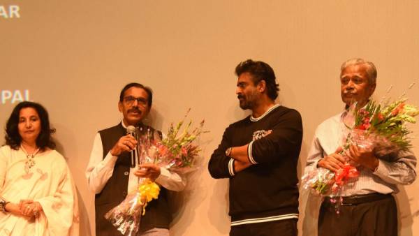 'பஞ்சாங்கம்' பஞ்சாயத்து நடிகர் மாதவனுக்கு மத்திய பாஜக அரசு ஆதரவு-'ராக்கெட்ரி' காட்சியை திரையிட்டது! 