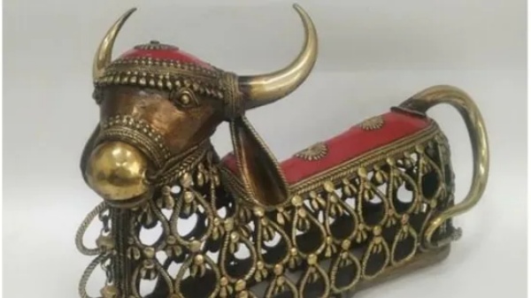 PHOTOS : Here are photos of Prime Minister Narendra Modis gifts to leaders at the G7 summit PHOTOS : Here are photos of Prime Minister Narendra Modis gifts to leaders at the G7 summit