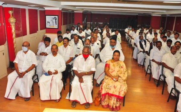 பிறந்தநாள் மாநாடு