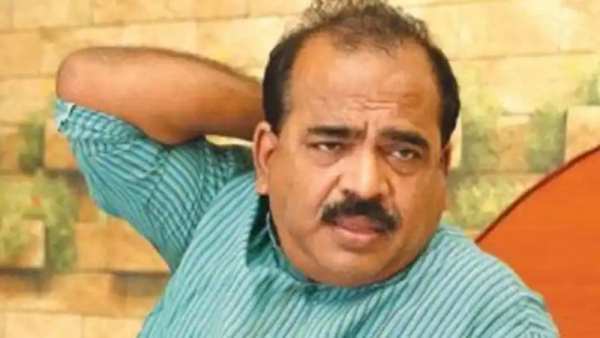 இரட்டை இலை சின்னத்தை முடக்கி