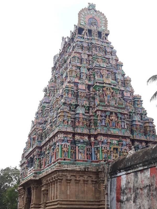 சாந்த முகத்தோடு காட்சி தரும் துர்க்கை