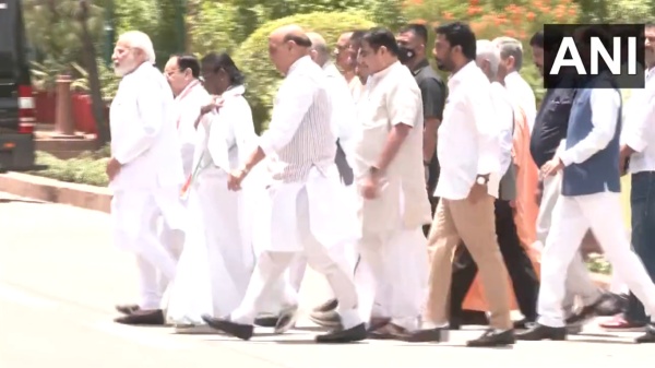அதிமுக தலைகள்