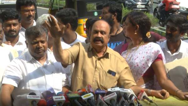 எழுதி வச்சுக்கங்க.. கட்சி உடையும்! இரட்டைஇலை முடங்கும்! ஆணழகன் போட்டியா நடக்குது? புகழேந்தி சுளீர் 