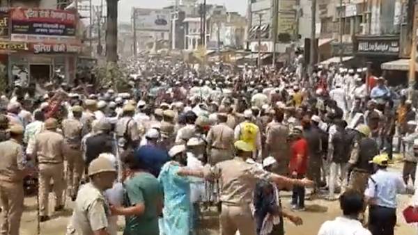 டெல்லியில் இருவர் கைது