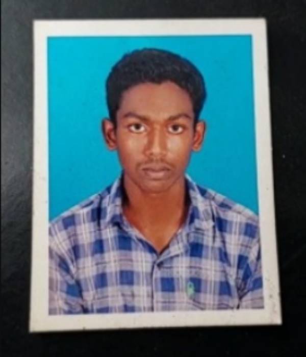 மினி லாரி ஓட்டுநர்