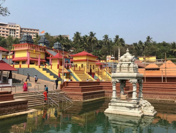 கோவில் நிர்வாகம் கூறுவது என்ன?