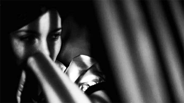 18 வயது பெண்ணை சீரழித்த காமூகன்.. வீடியோ கால் போட்டு பலாத்காரத்தை நண்பனுக்கு அனுப்பிய கொடூரம் 