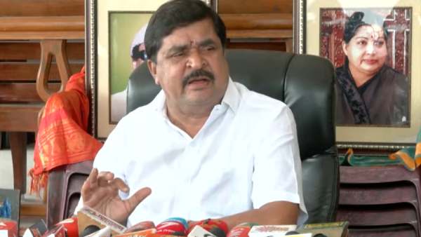 தலைமைக்காக சண்டை போடும் ஓபிஎஸ், இபிஎஸ்..அதிமுகவை விட்டு விலக சொல்கிறார் ஆறுகுட்டி 