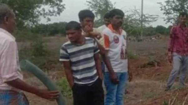 கர்நாடகாவில் கல்லறைகளை தோண்டி.. தண்ணீர் ஊற்றும் கிராம மக்கள்.. வினோத நடைமுறை! ஏன் தெரியுமா? 
