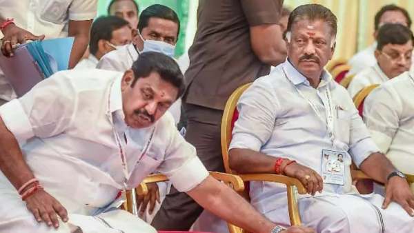 அதிமுக தலைமைக்குழு