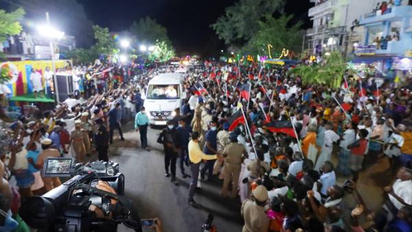 ஸ்டாலினுக்கு வரவேற்பு